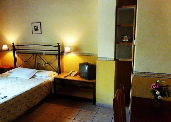 Alexandros Studios & Apartments